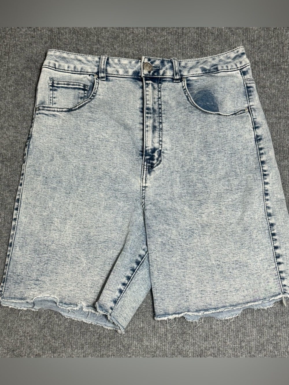 Refuge Cali High Rise Bermuda Shorts 13 Bleached Snow Wash Y2K Festival Jorts 13